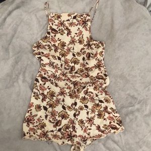 Kendall and Kylie romper size m